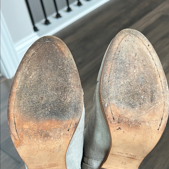 rag & bone Light Gray Suede Ankle Booties SZ 39 - Picture 10 of 13